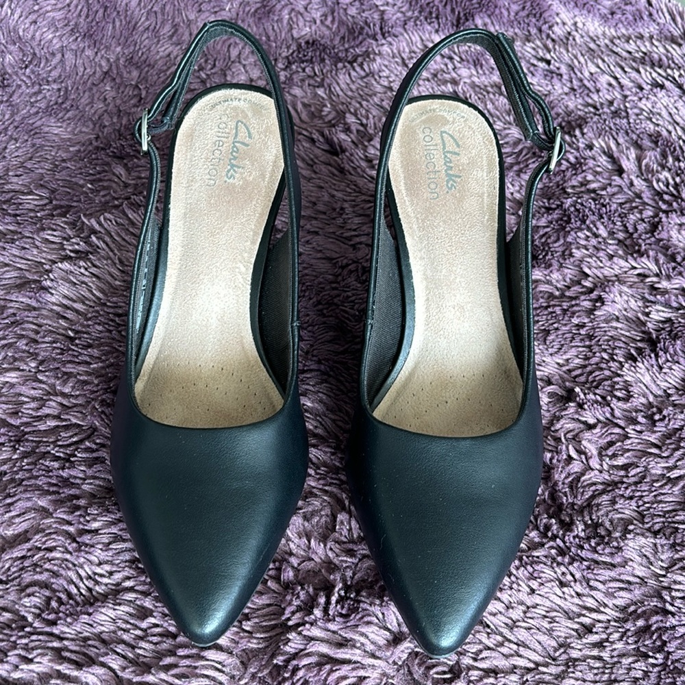 Like New - Clarks Women’s Kataleyna Step Pump.